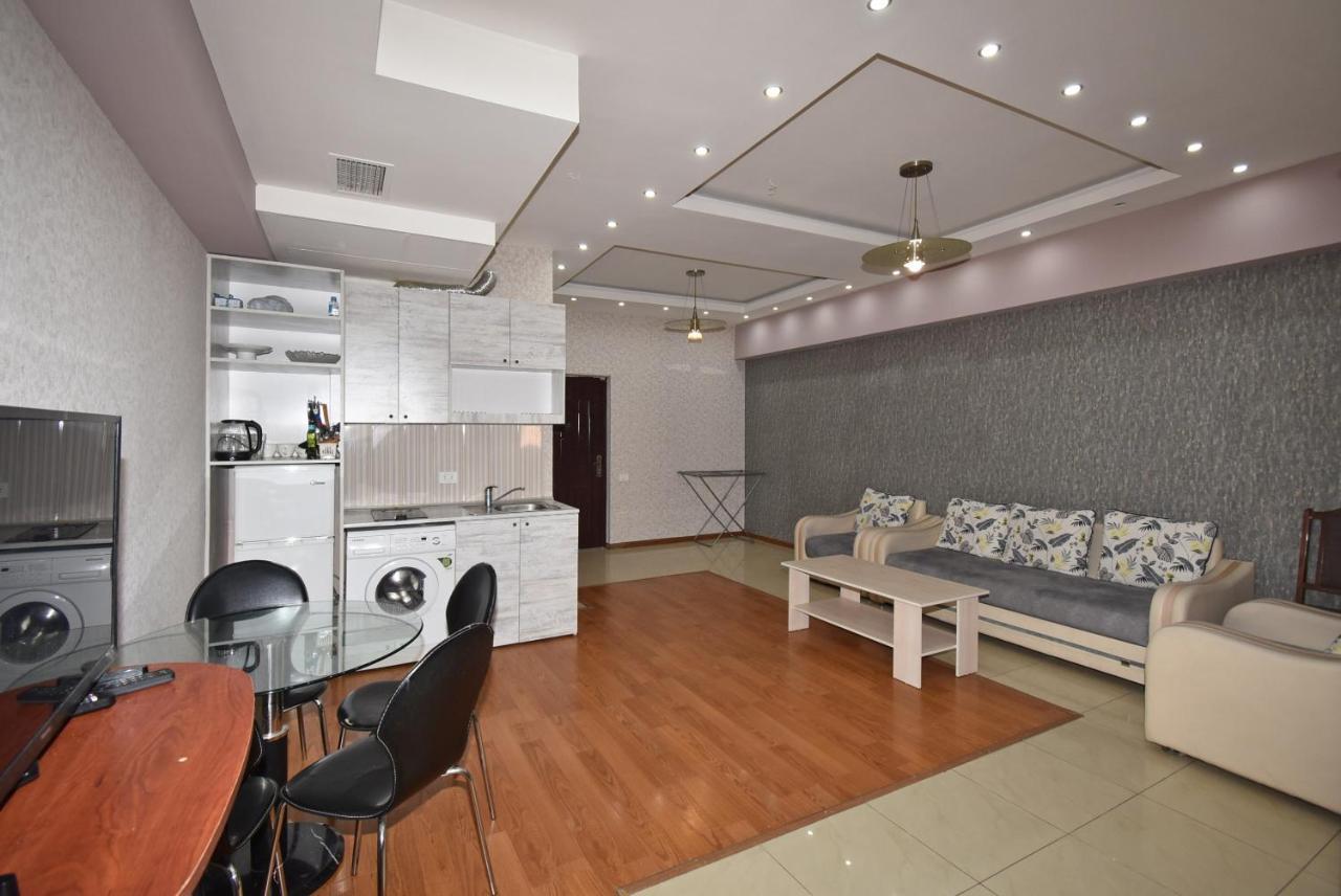 Armenak Apartment No 8, Abovyan Street Erivan Dış mekan fotoğraf