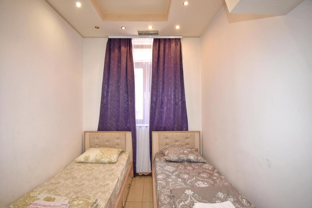 Armenak Apartment No 8, Abovyan Street Erivan Dış mekan fotoğraf
